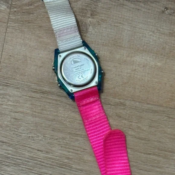 Freestyle Shark Classic Clip Black Neon Clip Watch - Picture 4 of 4